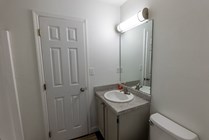 Jacknjill-shared-bathroom