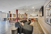 Luxe - Amenities - Lounge